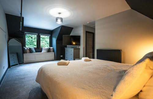 FAMILY FRIENDLY, HOT TUB, Fire Pit, Spacious & Modern - Foto 31