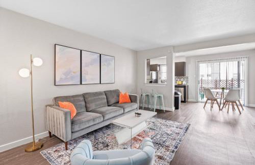 Economy King Bed Suites w Pool, Next to Downtown - Foto 62