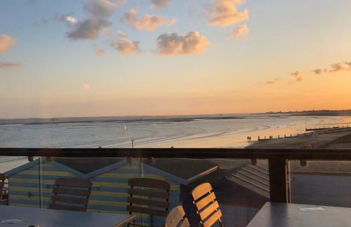 Hayling Island Holiday Park Holiday Home Sleeps 4 - Photo 5