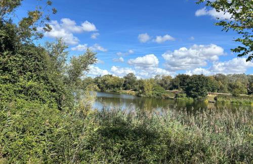 Cosy 2-bed semi-detached house by the lake - Foto 2