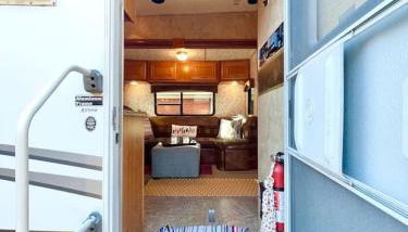 The Glamper Spacious 5th Wheel - Foto 3