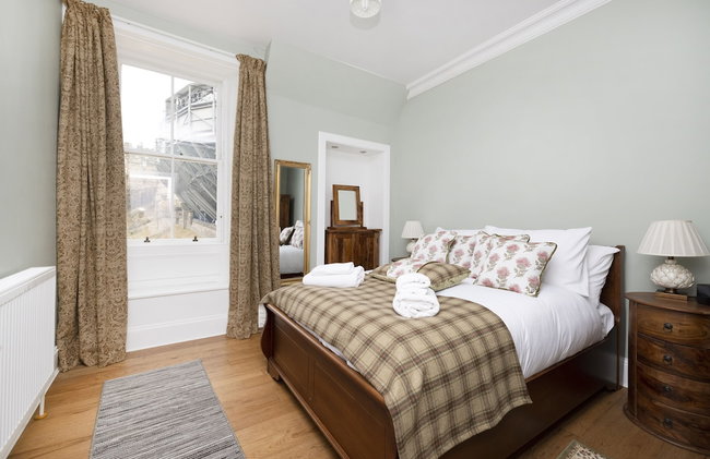 JOIVY Charming 2-Bed Flat Near Edinburgh Castle - Foto 3