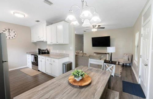 Spacious Country Living with Fishing Lake - Foto 7