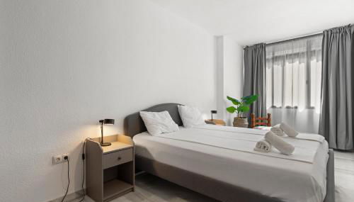 Comfy apt near the Beach by Costarentals - MAL02 - Photo 4