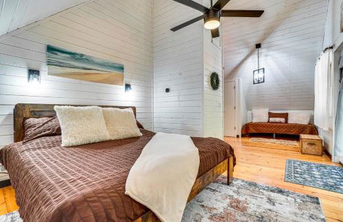 9 Mi to Lake Burton Cabin with Deck Near Helen - Foto 15