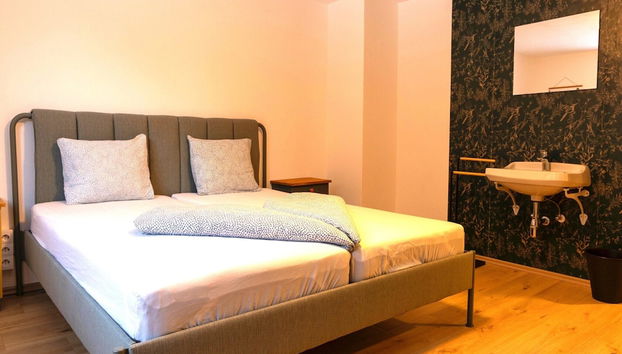 Spacious Holiday Home in Mayrhofen With hot tub - Foto 4, Habitación