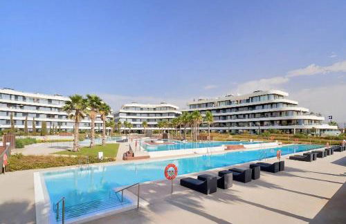 Luxury complex beachfront apartment, infinity pool, sauna, gym and large terrace - Foto 3