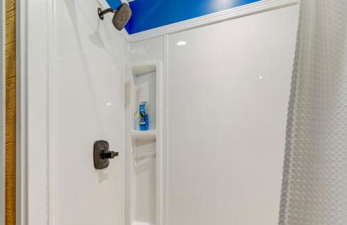 12 Mi to Beach! Cozy Cove with Patio in Newport - Foto 18