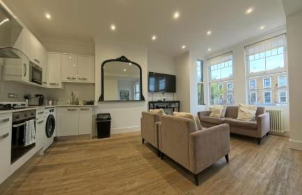 2 bed flat, sleeps 8, driveway, 5 Mins to Brixton - Foto 47