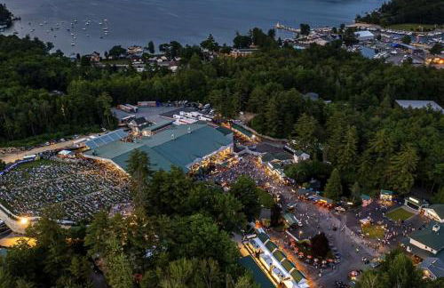 Look to the Mountains: Gunstock Acres Log Cabin - Foto 30