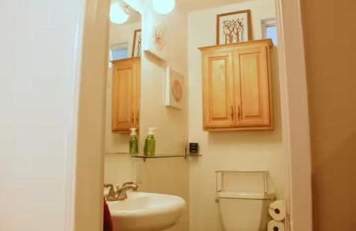 Cozy Condo In Prime Location next to the marina - Photo 2