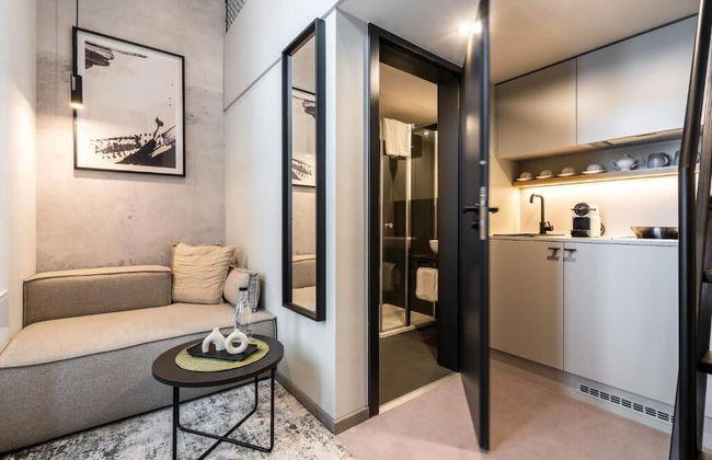 HONEST Karlín - Photo 43