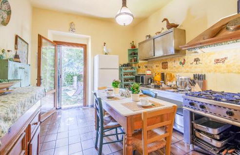 Cozy Home In Crespina Pi With Sauna - Foto 6