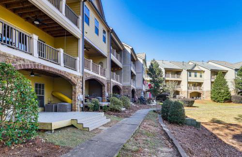 Private Patio, Decks Waterfront Eatonton Townhome - Foto 37