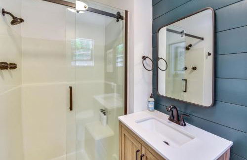 Cozy Retreat with Deck about 2 Mi to Pinecrest Lake! - Foto 17