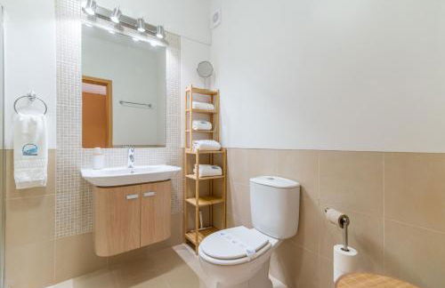 Casa Nobre 2BDR - 4 mins walk Train Station - Pool - Patio - Quiet - Foto 14