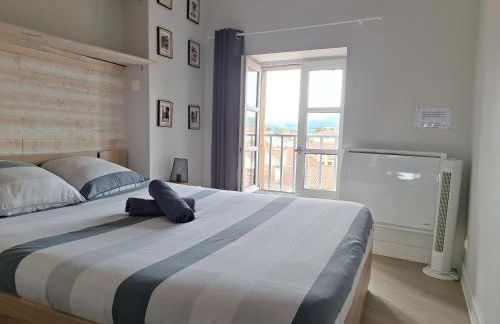 Appartement cosy centre Issoire-Superbe vue Sancy et Livradois-Forez-WiFi - Foto 9