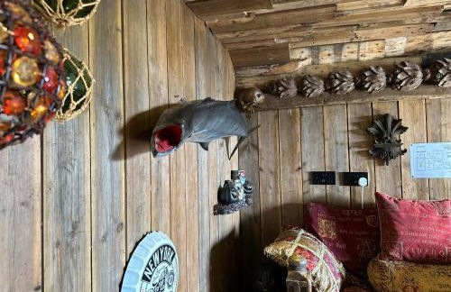 Coed Y Ddraig - themed 3 bedroom cottage, with bar & pool table - Photo 36