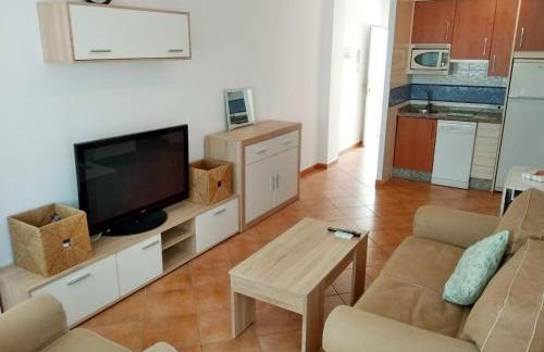 Islantilla-Apartamento con piscina y garaje en primera línea de playa - Foto 6