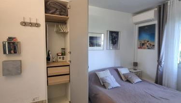 Cannes Studio privé climatisé et bon wifi - Foto 4, wardrobe