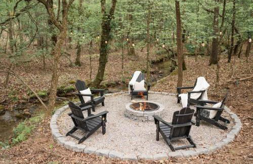 Modern Cabin with Luxury Gym, Firepit + Game Room! - Foto 2