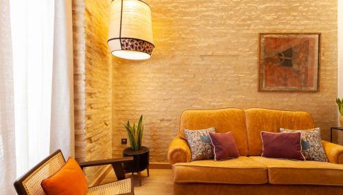 Duplex en el casco antiguo de Sevilla - Foto 1