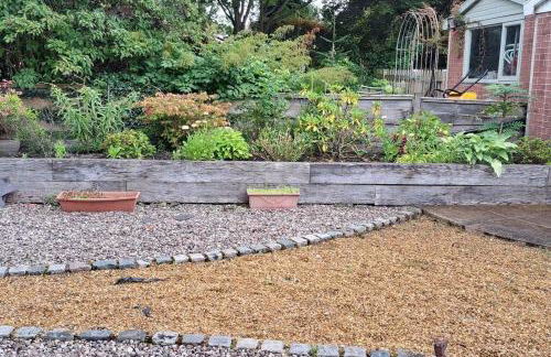 Stunning 3BD Victorian House in Bramhall Village - Photo 35