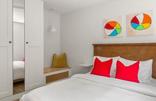 Geometric Loft renovated, hip, pets, poolspa - Foto 20