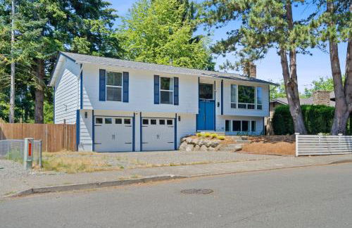 Chic Kirkland Home Overlooking Windsor Vista Park - Photo 35