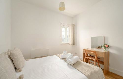 Historic Apartment in Old Town - Photo 12