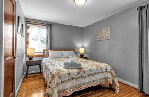 Gorgeous 2 Queen Bedroom Lower Apartment in North Buffalo with Free Driveway Parking - Foto 15