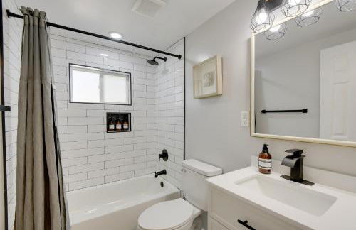 Great for Gatherings! Charming Woodbridge Duplex - Photo 14