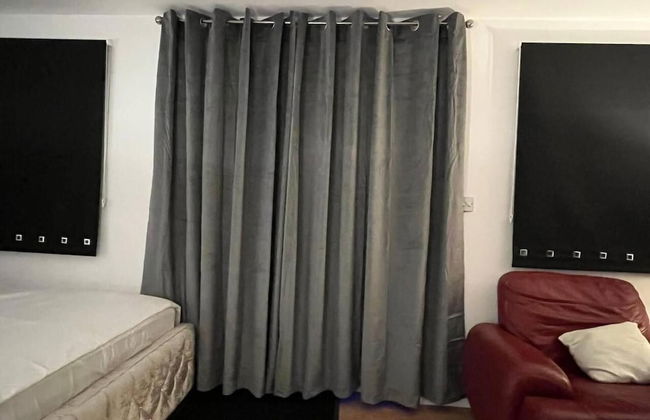 Remarkable 1-bed Studio in Staines - Surrey - Photo 2