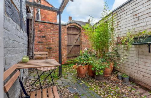 Stay in the Original Home of the Gingerbread Man! - Pass the Keys - Foto 6