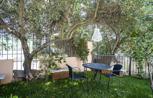 Garden House in Anavyssos - Photo 17