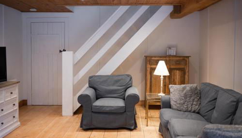 Lilly Lodge; nestled within the forest. - Foto 3