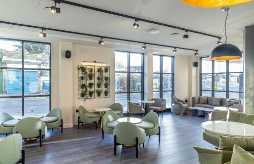 Diff-Rent Studios with gym & Fast Access to Central London & Wembley - Photo 82