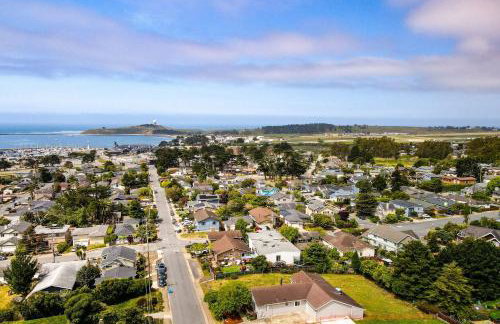 The Coastal Retreat Scenic Harbor Ocean Views Walk to Beach Restaurants - Foto 2