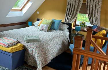 Cosy riverside property - Photo 9