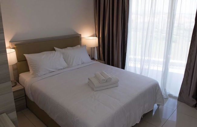 Encorp Marina Suites - Photo 3