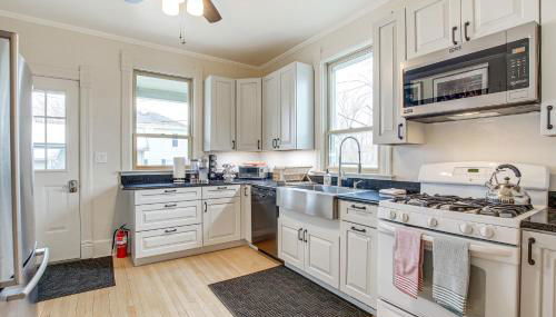 Lovely Elkhart Lake Apartment - Walk to Town! - Foto 2