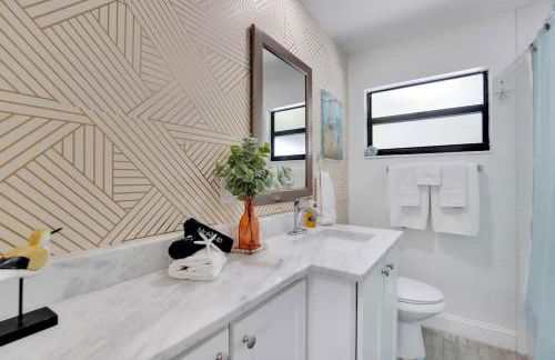 Family Pool 4BR 9-Bed Home Game Room & Firepit - Foto 16