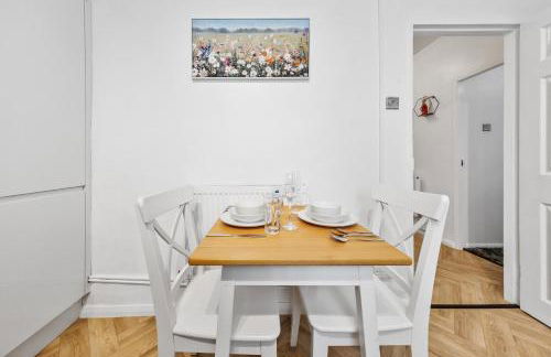 Balham Luxury Apartment 6 Min Walk to Underground and Overground Prime Balham Location - Photo 33