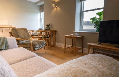 Monsal Trail Apartment A, Bakewell - Photo 3