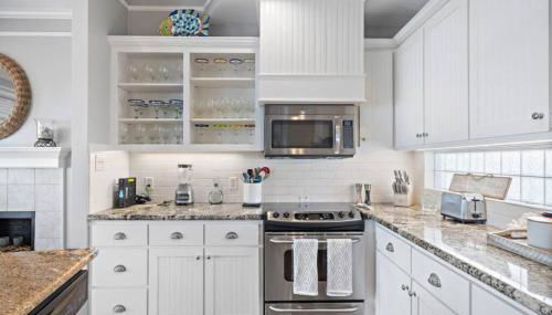 Huge beach house with great views, steps from sand - Foto 5