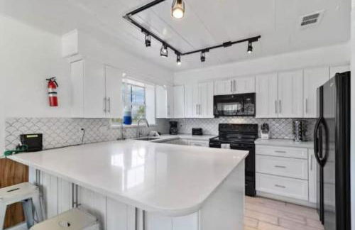 Texas vacation home with huge yard and pool, close to beach - Foto 27