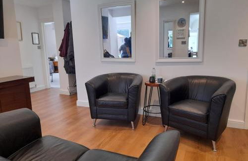 Peaceful Room Overlooking Nature & dedicated bathroom - Foto 6