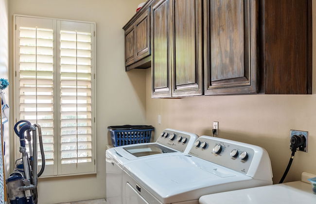 Restorative Oasis Ranch w Pool Spa - Photo 19