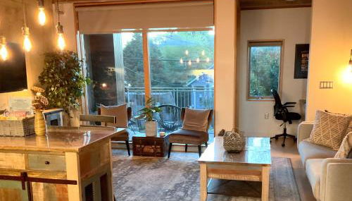 One Mississippi Ave - Adventures in Portland! - Photo 3