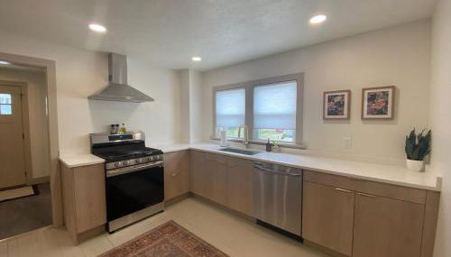 Totally renovated large family getaway! King bed - Foto 5